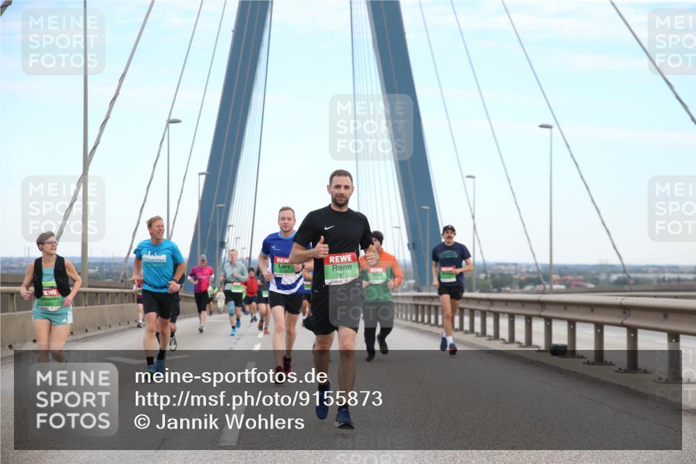 03.10.2025 - Köhlbrandbrückenlauf Jannik Wohlers http://msf.ph/oto/9155873 03.10.2025 15:26:41 Position 1 9399, 24, 7811 meine-sportfotos.de