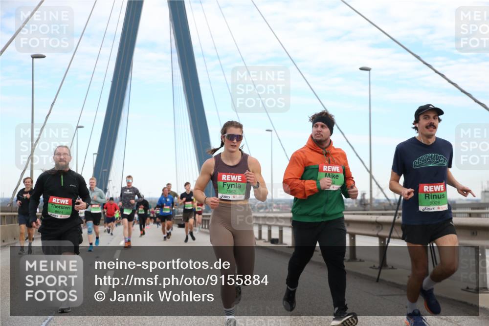 03.10.2025 - Köhlbrandbrückenlauf Jannik Wohlers http://msf.ph/oto/9155884 03.10.2025 15:26:45 Position 1 8824, 7562, 8026 meine-sportfotos.de