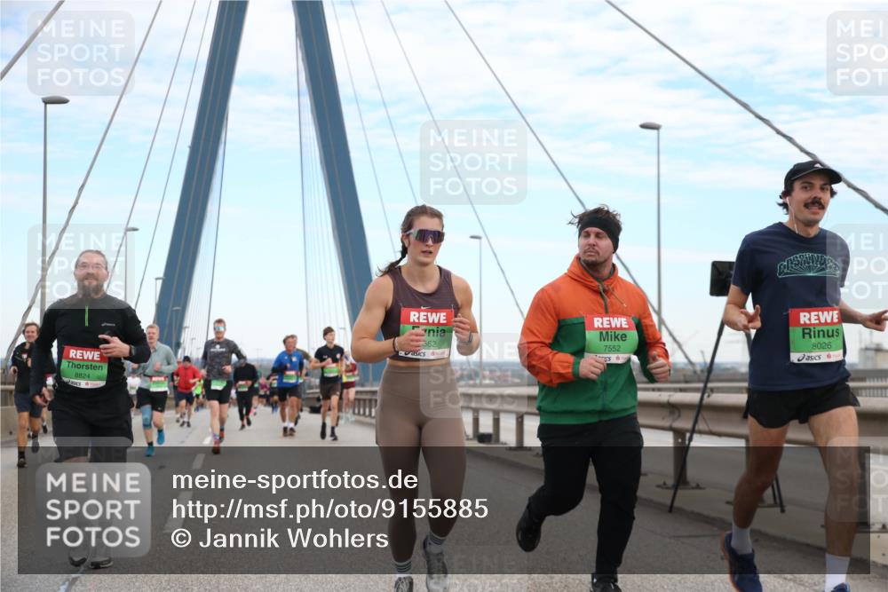 03.10.2025 - Köhlbrandbrückenlauf Jannik Wohlers http://msf.ph/oto/9155885 03.10.2025 15:26:45 Position 1 8824, 562, 7552, 8026 meine-sportfotos.de