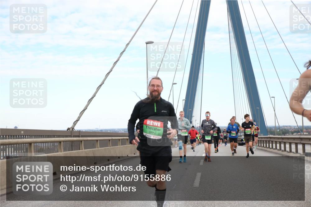 03.10.2025 - Köhlbrandbrückenlauf Jannik Wohlers http://msf.ph/oto/9155886 03.10.2025 15:26:46 Position 1 8824 meine-sportfotos.de