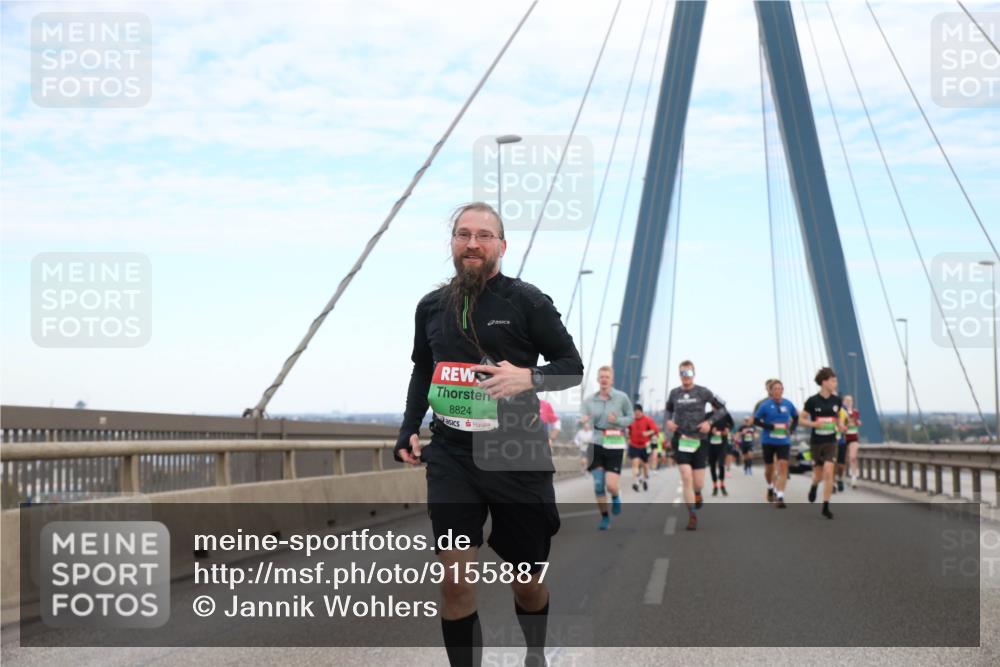03.10.2025 - Köhlbrandbrückenlauf Jannik Wohlers http://msf.ph/oto/9155887 03.10.2025 15:26:46 Position 1 8824 meine-sportfotos.de