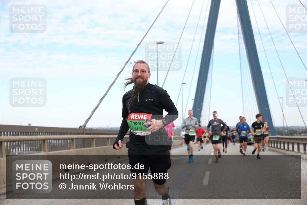 03.10.2025 - Köhlbrandbrückenlauf Jannik Wohlers http://msf.ph/oto/9155888 03.10.2025 15:26:46 Position 1 8824 meine-sportfotos.de