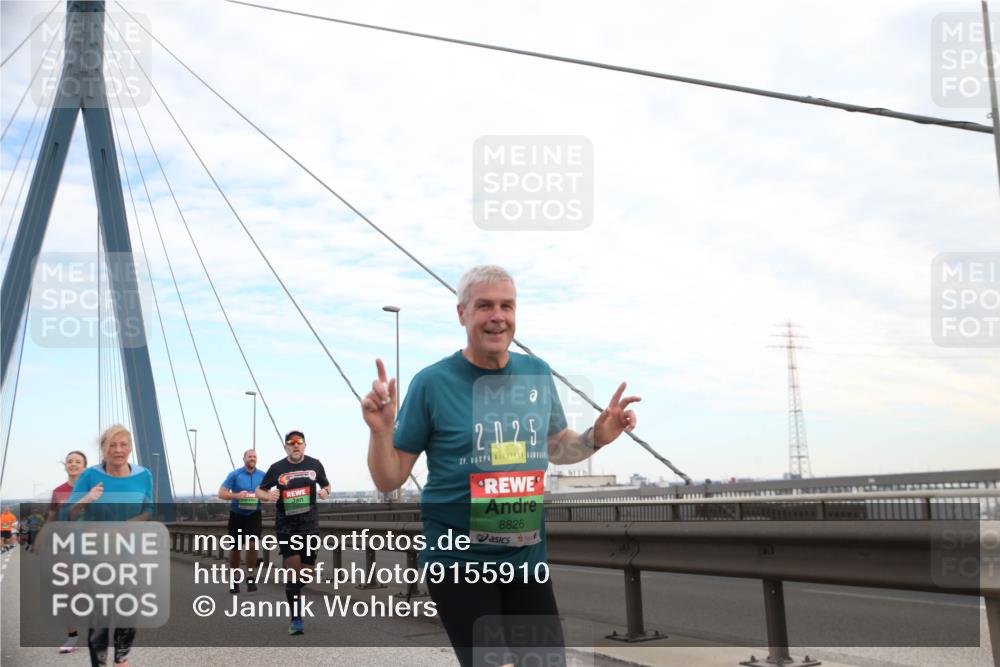 03.10.2025 - Köhlbrandbrückenlauf Jannik Wohlers http://msf.ph/oto/9155910 03.10.2025 15:26:59 Position 1 2025, 8826 meine-sportfotos.de