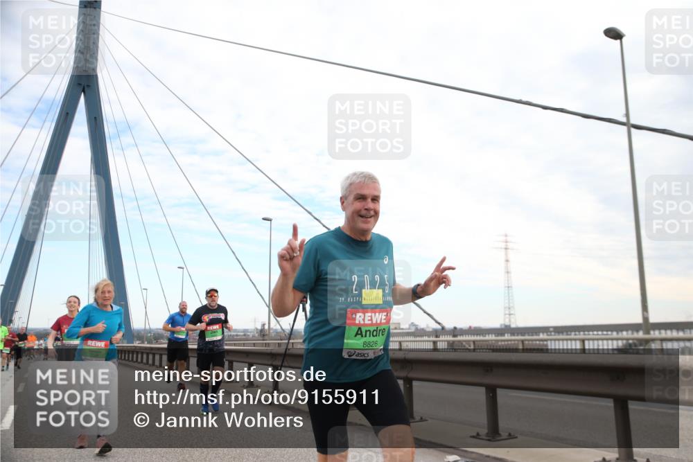 03.10.2025 - Köhlbrandbrückenlauf Jannik Wohlers http://msf.ph/oto/9155911 03.10.2025 15:26:59 Position 1 2025, 39, 8826 meine-sportfotos.de