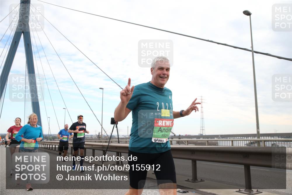 03.10.2025 - Köhlbrandbrückenlauf Jannik Wohlers http://msf.ph/oto/9155912 03.10.2025 15:26:59 Position 1 2023, 39, 8826 meine-sportfotos.de