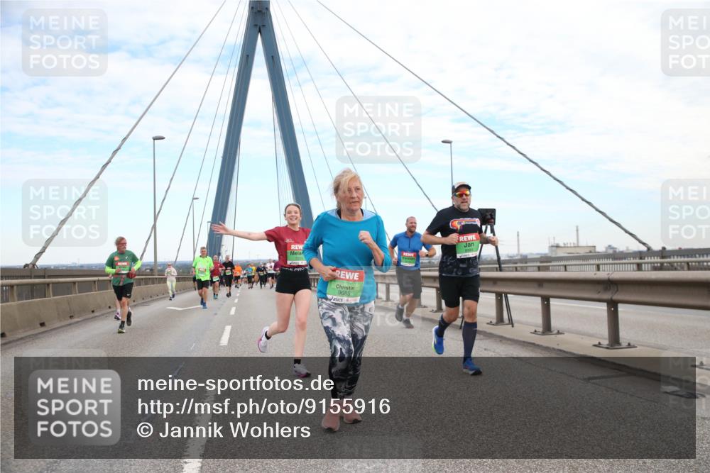 03.10.2025 - Köhlbrandbrückenlauf Jannik Wohlers http://msf.ph/oto/9155916 03.10.2025 15:27:00 Position 1 7203, 9688 meine-sportfotos.de