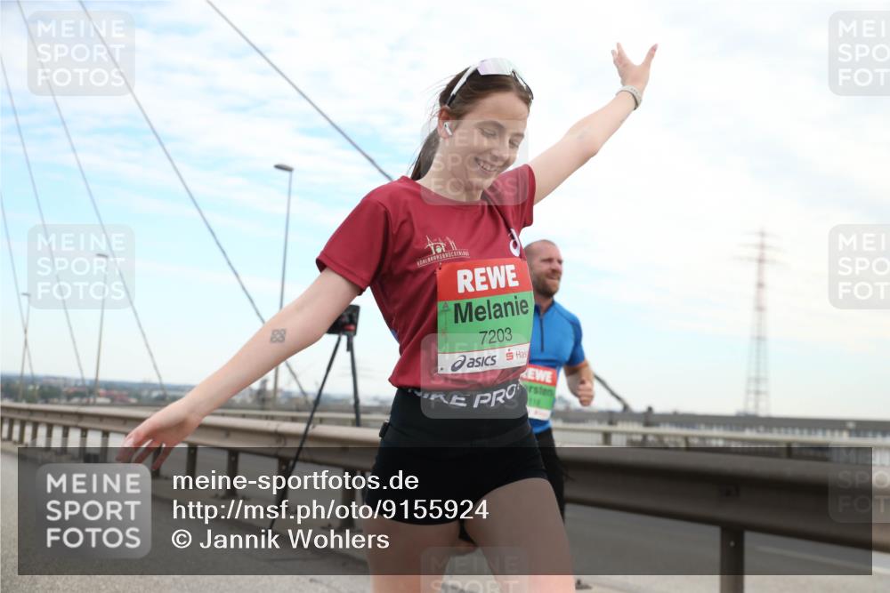 03.10.2025 - Köhlbrandbrückenlauf Jannik Wohlers http://msf.ph/oto/9155924 03.10.2025 15:27:01 Position 1 7203 meine-sportfotos.de