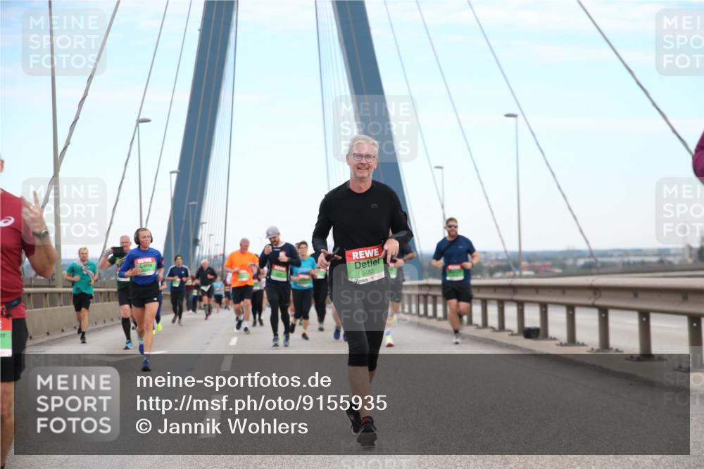 03.10.2025 - Köhlbrandbrückenlauf Jannik Wohlers http://msf.ph/oto/9155935 03.10.2025 15:27:06 Position 1 9482 meine-sportfotos.de
