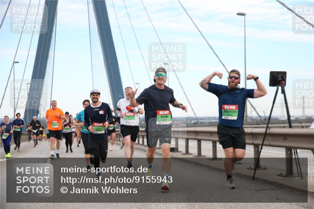 03.10.2025 - Köhlbrandbrückenlauf Jannik Wohlers http://msf.ph/oto/9155943 03.10.2025 15:27:09 Position 1 9020, 9019 meine-sportfotos.de