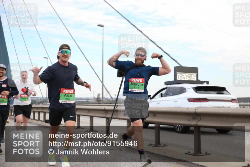 03.10.2025 - Köhlbrandbrückenlauf Jannik Wohlers http://msf.ph/oto/9155946 03.10.2025 15:27:10 Position 1 671, 7633, 9020, 9019, 0, 26, 15 meine-sportfotos.de