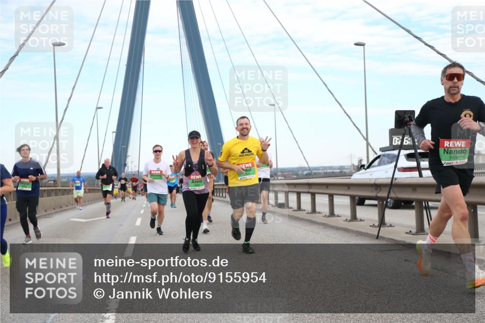 03.10.2025 - Köhlbrandbrückenlauf Jannik Wohlers http://msf.ph/oto/9155954 03.10.2025 15:27:14 Position 1 7903, 06, 7006 meine-sportfotos.de