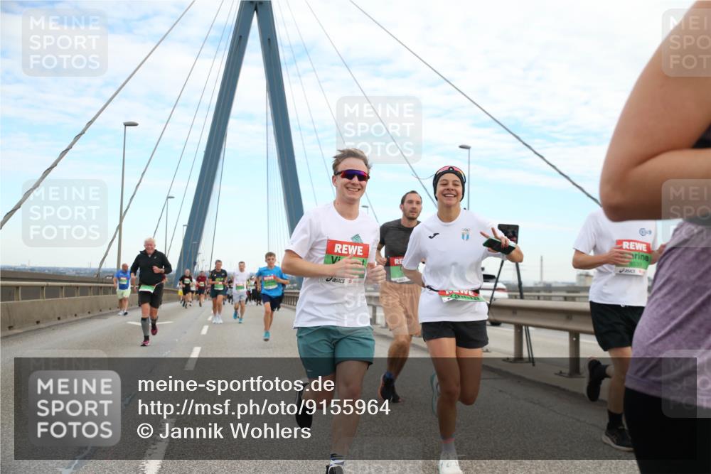 03.10.2025 - Köhlbrandbrückenlauf Jannik Wohlers http://msf.ph/oto/9155964 03.10.2025 15:27:17 Position 1  meine-sportfotos.de