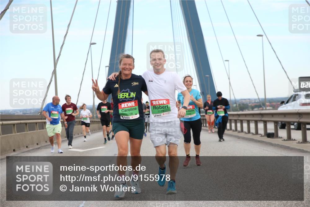 03.10.2025 - Köhlbrandbrückenlauf Jannik Wohlers http://msf.ph/oto/9155978 03.10.2025 15:27:21 Position 1 5, 7708, 7713, 7349, 028 meine-sportfotos.de