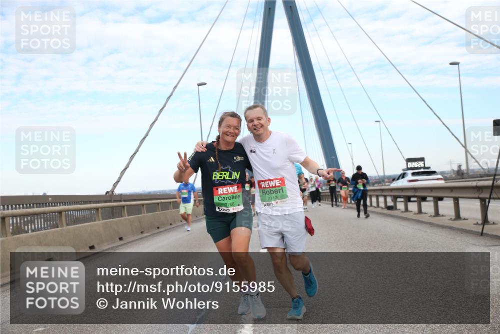 03.10.2025 - Köhlbrandbrückenlauf Jannik Wohlers http://msf.ph/oto/9155985 03.10.2025 15:27:22 Position 1 7708, 7713, 02626 meine-sportfotos.de