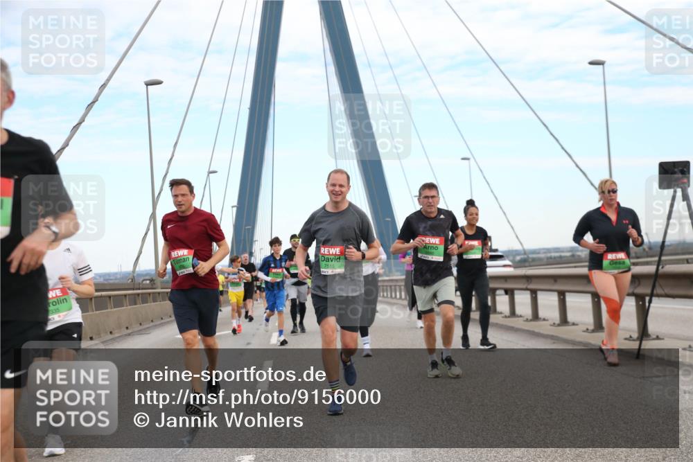 03.10.2025 - Köhlbrandbrückenlauf Jannik Wohlers http://msf.ph/oto/9156000 03.10.2025 15:27:27 Position 1 335, 7515 meine-sportfotos.de