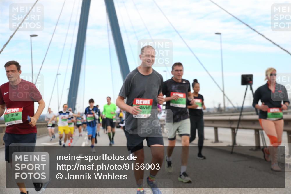 03.10.2025 - Köhlbrandbrückenlauf Jannik Wohlers http://msf.ph/oto/9156003 03.10.2025 15:27:28 Position 1 8725, 515 meine-sportfotos.de