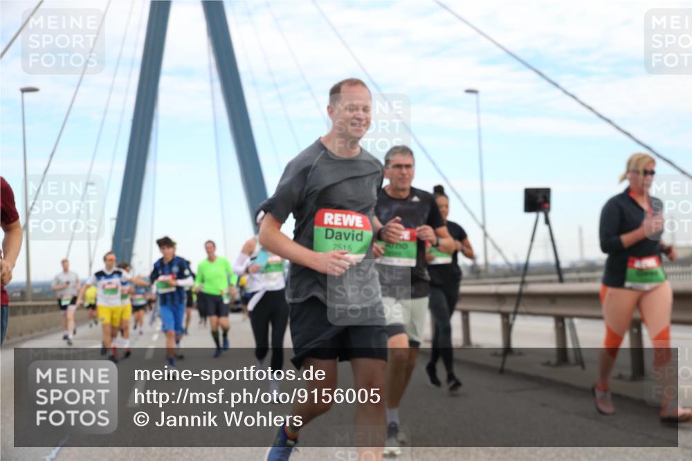03.10.2025 - Köhlbrandbrückenlauf Jannik Wohlers http://msf.ph/oto/9156005 03.10.2025 15:27:28 Position 1 7515 meine-sportfotos.de