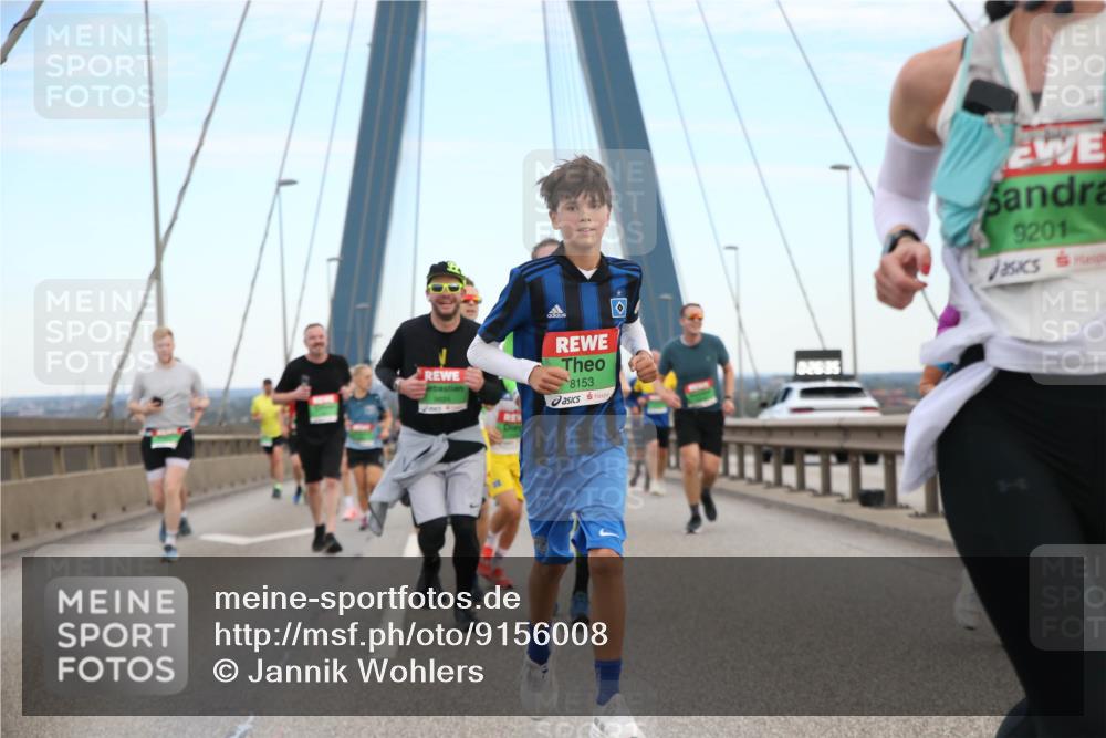 03.10.2025 - Köhlbrandbrückenlauf Jannik Wohlers http://msf.ph/oto/9156008 03.10.2025 15:27:30 Position 1 8153, 9201 meine-sportfotos.de