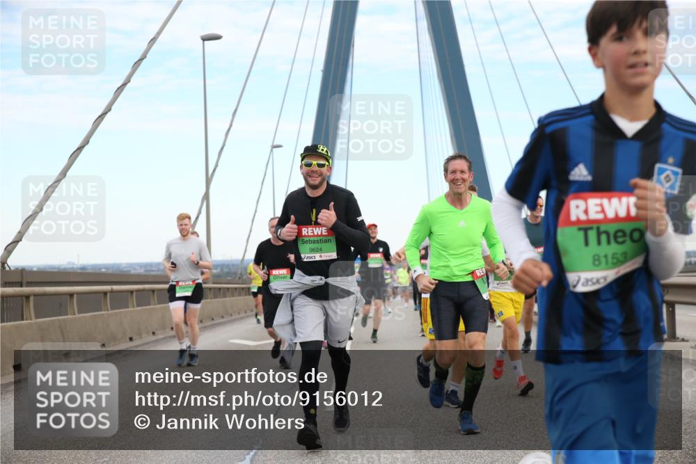03.10.2025 - Köhlbrandbrückenlauf Jannik Wohlers http://msf.ph/oto/9156012 03.10.2025 15:27:31 Position 1 9624, 8153 meine-sportfotos.de