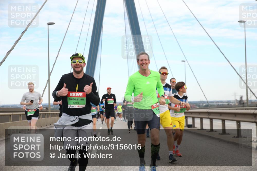 03.10.2025 - Köhlbrandbrückenlauf Jannik Wohlers http://msf.ph/oto/9156016 03.10.2025 15:27:31 Position 1 9624 meine-sportfotos.de