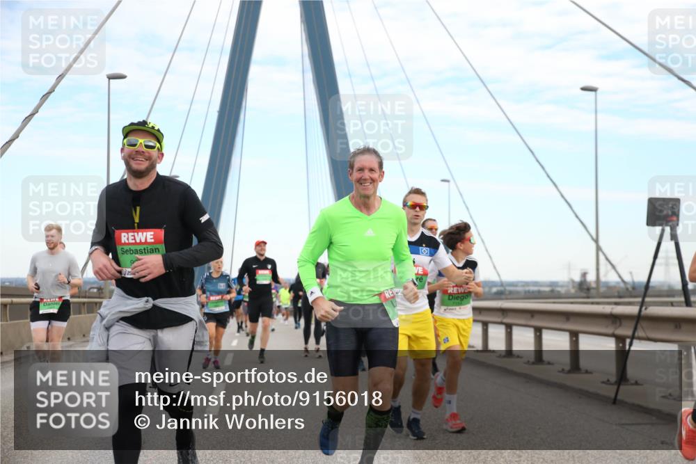 03.10.2025 - Köhlbrandbrückenlauf Jannik Wohlers http://msf.ph/oto/9156018 03.10.2025 15:27:31 Position 1  meine-sportfotos.de