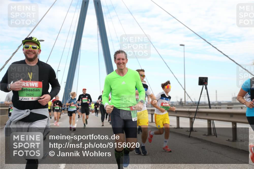 03.10.2025 - Köhlbrandbrückenlauf Jannik Wohlers http://msf.ph/oto/9156020 03.10.2025 15:27:32 Position 1 9624 meine-sportfotos.de