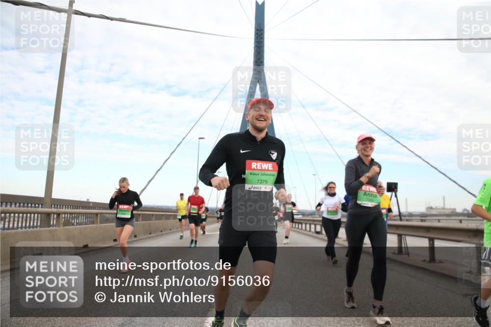 03.10.2025 - Köhlbrandbrückenlauf Jannik Wohlers http://msf.ph/oto/9156036 03.10.2025 15:27:36 Position 1 7379, 7354 meine-sportfotos.de