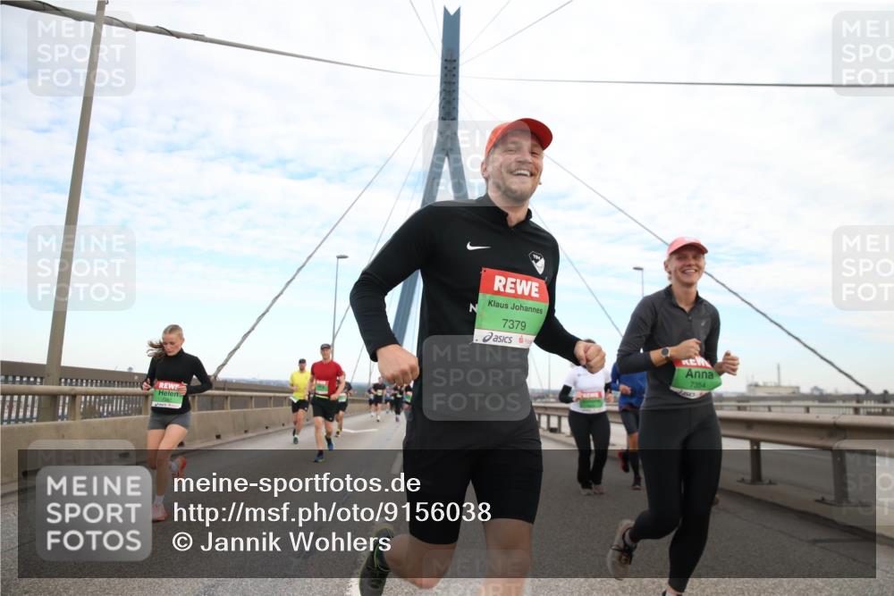 03.10.2025 - Köhlbrandbrückenlauf Jannik Wohlers http://msf.ph/oto/9156038 03.10.2025 15:27:36 Position 1 7379, 7354 meine-sportfotos.de