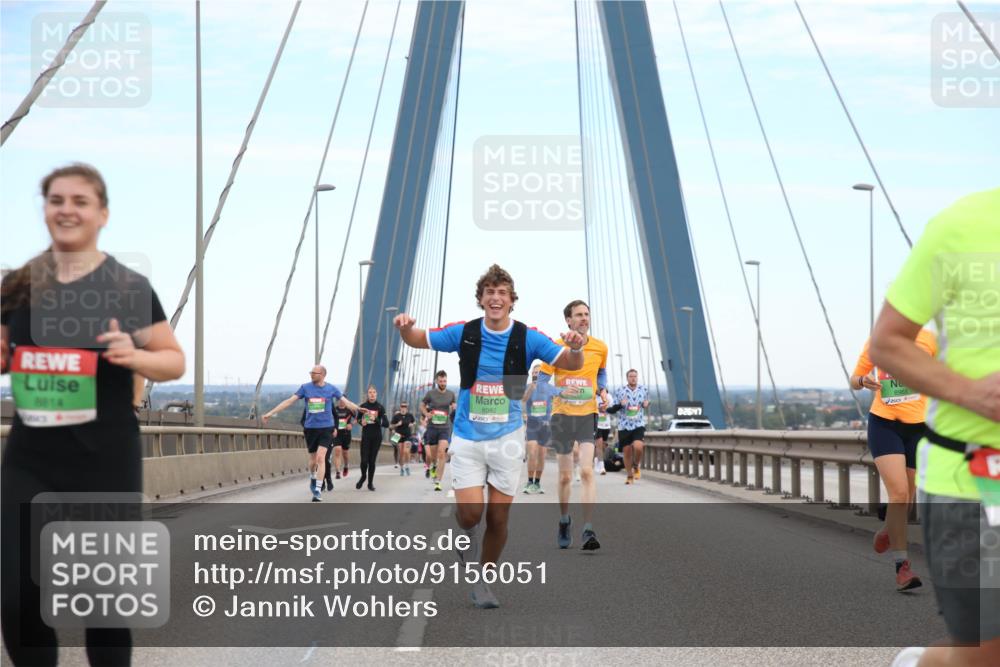 03.10.2025 - Köhlbrandbrückenlauf Jannik Wohlers http://msf.ph/oto/9156051 03.10.2025 15:27:43 Position 1 8814, 8082, 8965, 02647 meine-sportfotos.de