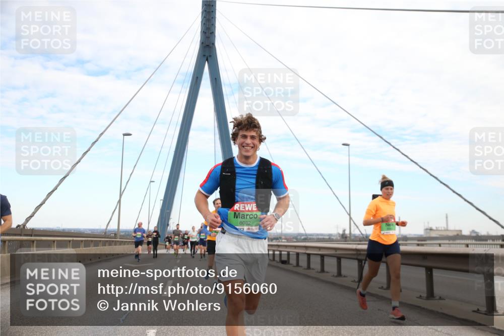 03.10.2025 - Köhlbrandbrückenlauf Jannik Wohlers http://msf.ph/oto/9156060 03.10.2025 15:27:44 Position 1 8082 meine-sportfotos.de