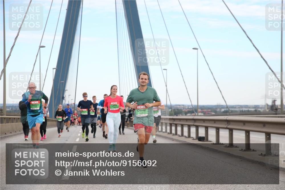 03.10.2025 - Köhlbrandbrückenlauf Jannik Wohlers http://msf.ph/oto/9156092 03.10.2025 15:27:58 Position 1 7674 meine-sportfotos.de