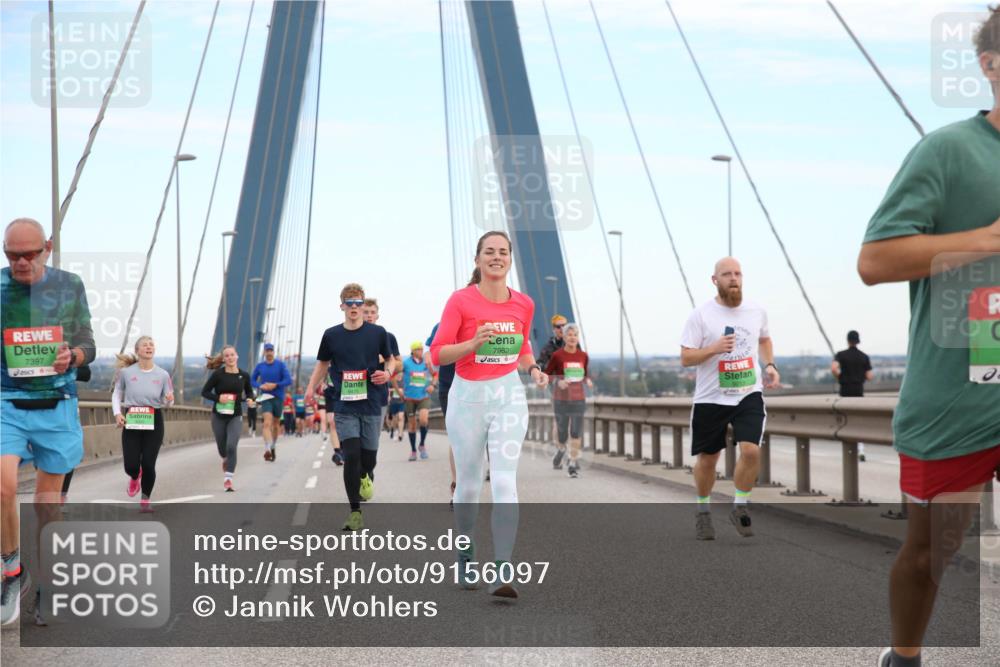 03.10.2025 - Köhlbrandbrückenlauf Jannik Wohlers http://msf.ph/oto/9156097 03.10.2025 15:28:00 Position 1 7397, 7962, 9475 meine-sportfotos.de