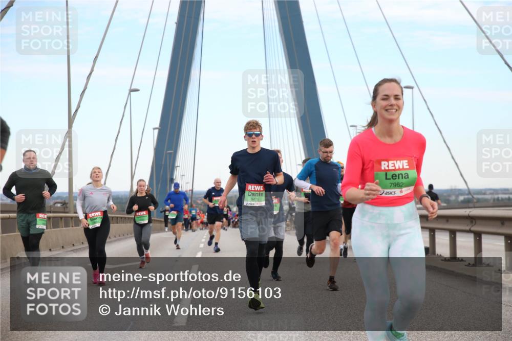 03.10.2025 - Köhlbrandbrückenlauf Jannik Wohlers http://msf.ph/oto/9156103 03.10.2025 15:28:01 Position 1 9475, 7962 meine-sportfotos.de