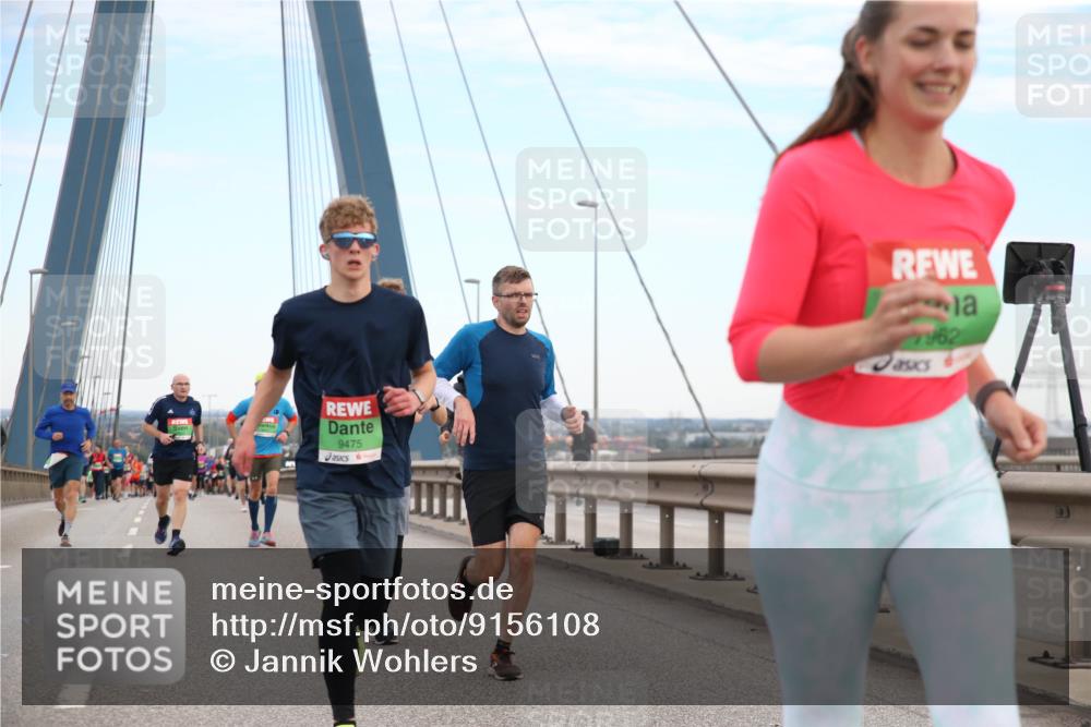 03.10.2025 - Köhlbrandbrückenlauf Jannik Wohlers http://msf.ph/oto/9156108 03.10.2025 15:28:02 Position 1 9475, 962 meine-sportfotos.de