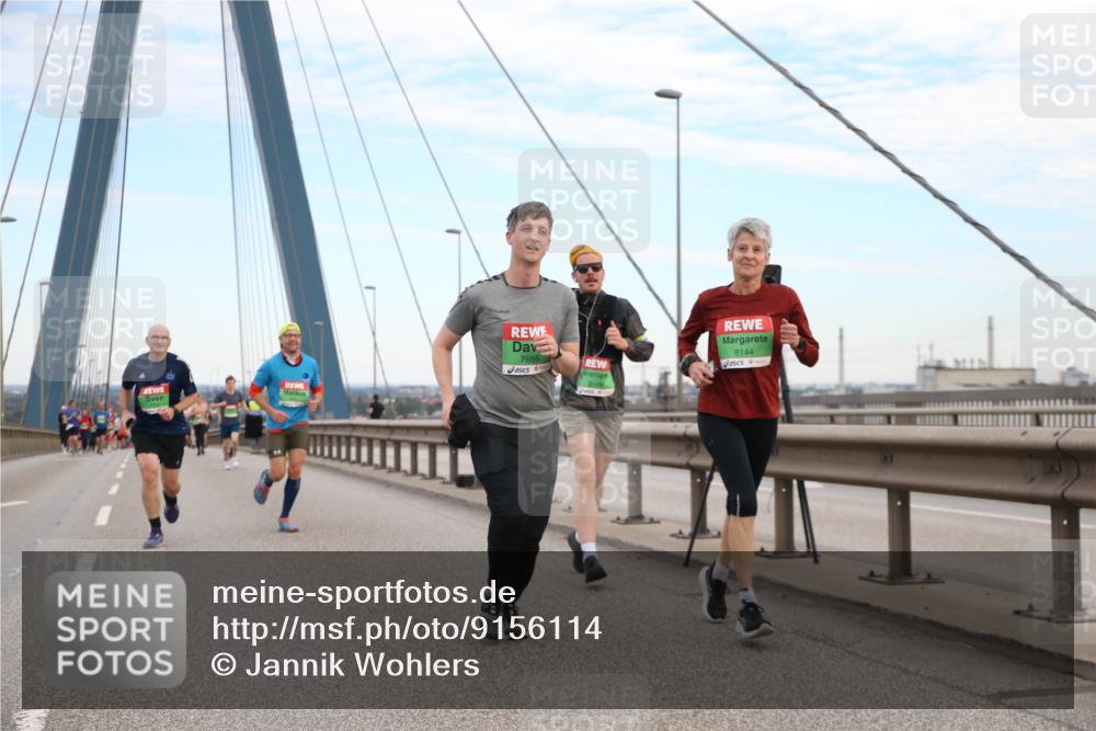 03.10.2025 - Köhlbrandbrückenlauf Jannik Wohlers http://msf.ph/oto/9156114 03.10.2025 15:28:05 Position 1 7655, 8144 meine-sportfotos.de