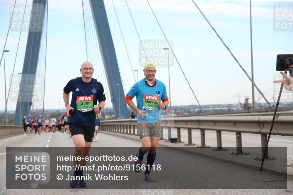 03.10.2025 - Köhlbrandbrückenlauf Jannik Wohlers http://msf.ph/oto/9156118 03.10.2025 15:28:06 Position 1 7533, 9451 meine-sportfotos.de