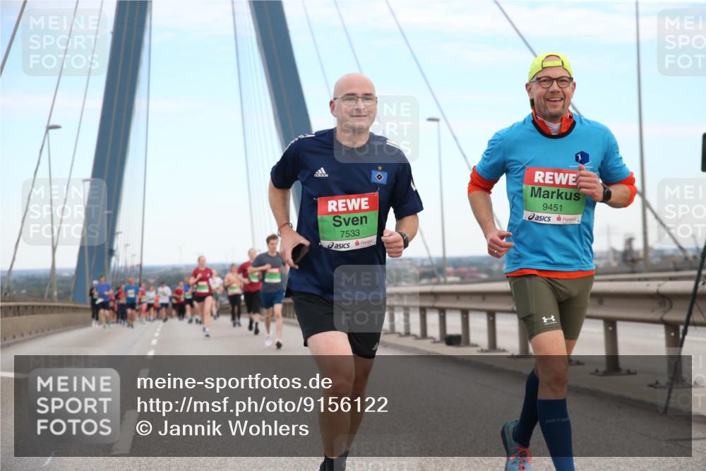 03.10.2025 - Köhlbrandbrückenlauf Jannik Wohlers http://msf.ph/oto/9156122 03.10.2025 15:28:07 Position 1 7533, 9451 meine-sportfotos.de