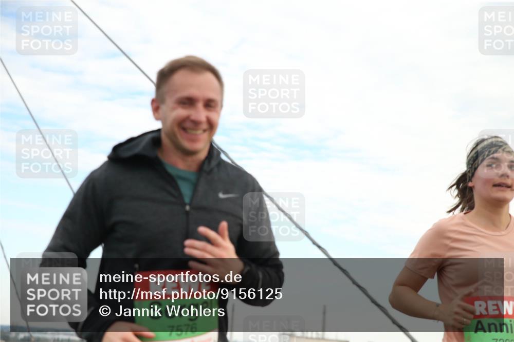 03.10.2025 - Köhlbrandbrückenlauf Jannik Wohlers http://msf.ph/oto/9156125 03.10.2025 15:28:18 Position 1 7576, 7000 meine-sportfotos.de