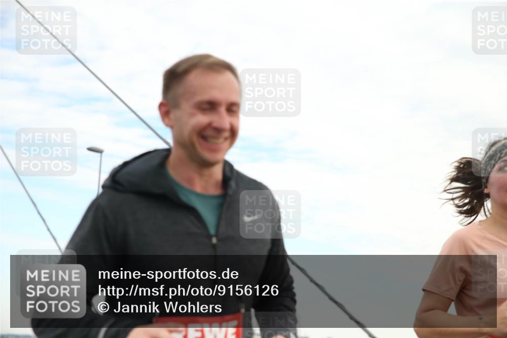 03.10.2025 - Köhlbrandbrückenlauf Jannik Wohlers http://msf.ph/oto/9156126 03.10.2025 15:28:19 Position 1  meine-sportfotos.de