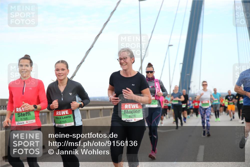 03.10.2025 - Köhlbrandbrückenlauf Jannik Wohlers http://msf.ph/oto/9156136 03.10.2025 15:28:42 Position 1 8766, 8765, 8958 meine-sportfotos.de