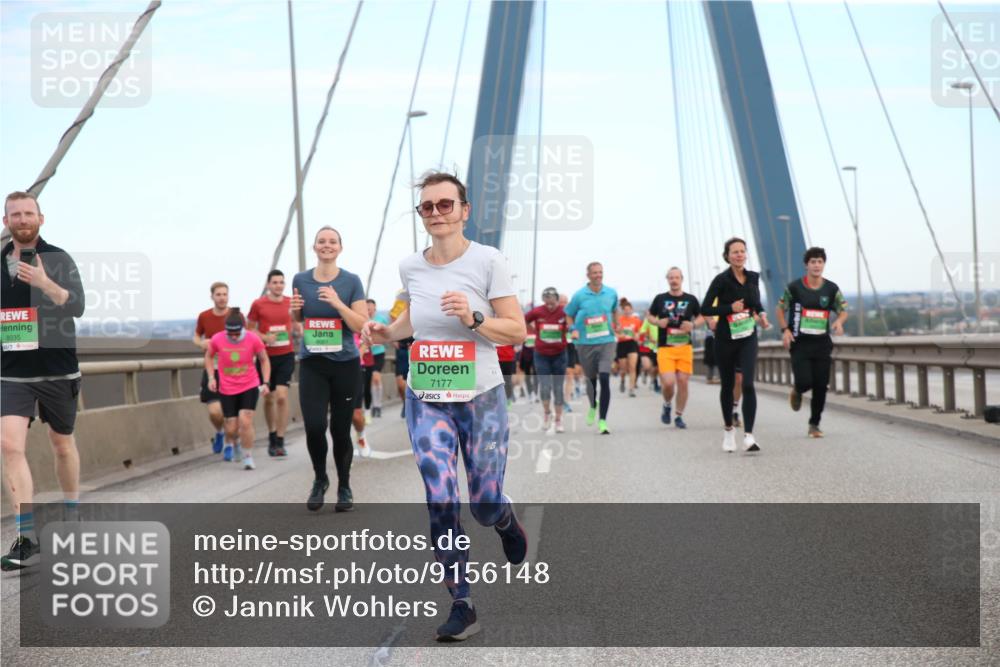 03.10.2025 - Köhlbrandbrückenlauf Jannik Wohlers http://msf.ph/oto/9156148 03.10.2025 15:28:45 Position 1 8035, 8061, 7177 meine-sportfotos.de