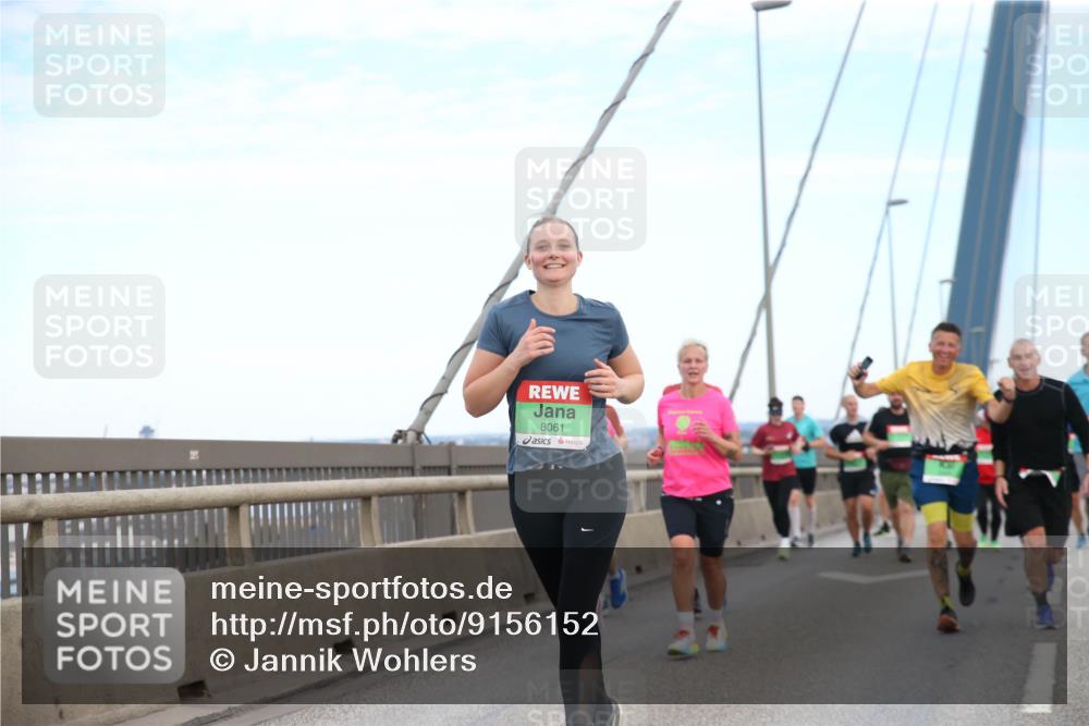 03.10.2025 - Köhlbrandbrückenlauf Jannik Wohlers http://msf.ph/oto/9156152 03.10.2025 15:28:47 Position 1 8061 meine-sportfotos.de