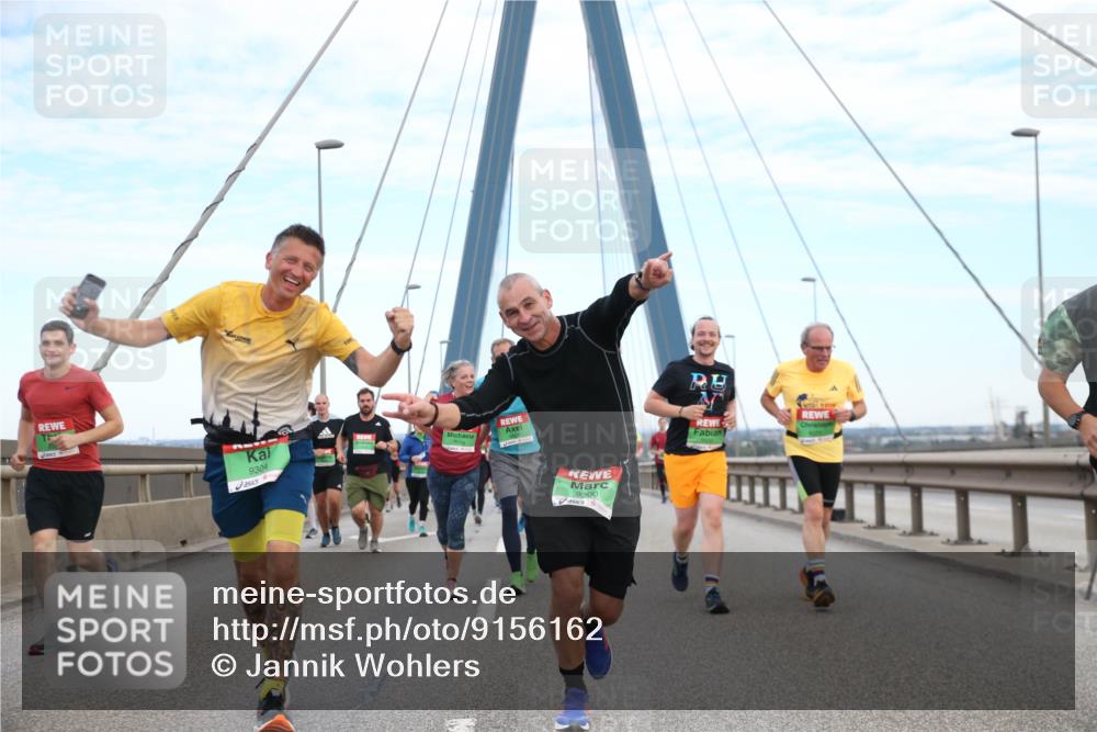 03.10.2025 - Köhlbrandbrückenlauf Jannik Wohlers http://msf.ph/oto/9156162 03.10.2025 15:28:49 Position 1 9304, 9300 meine-sportfotos.de