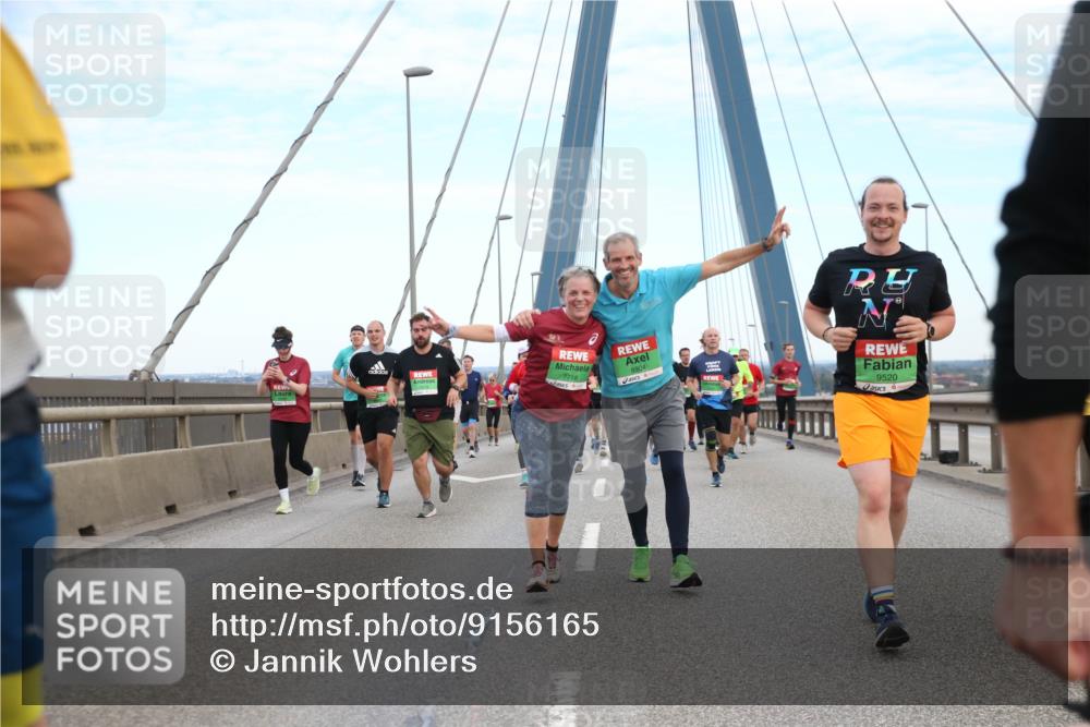 03.10.2025 - Köhlbrandbrückenlauf Jannik Wohlers http://msf.ph/oto/9156165 03.10.2025 15:28:50 Position 1 7718, 8904, 9520 meine-sportfotos.de