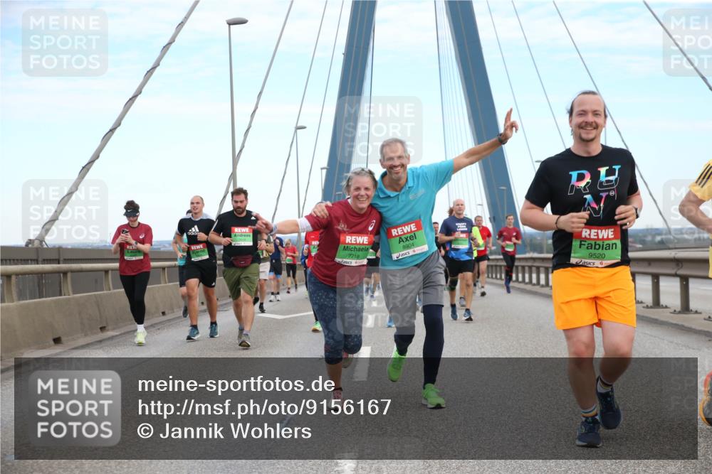 03.10.2025 - Köhlbrandbrückenlauf Jannik Wohlers http://msf.ph/oto/9156167 03.10.2025 15:28:51 Position 1 7718, 8904, 9520 meine-sportfotos.de