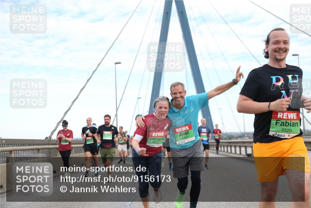 03.10.2025 - Köhlbrandbrückenlauf Jannik Wohlers http://msf.ph/oto/9156173 03.10.2025 15:28:51 Position 1 7718, 8904, 17, 9520 meine-sportfotos.de