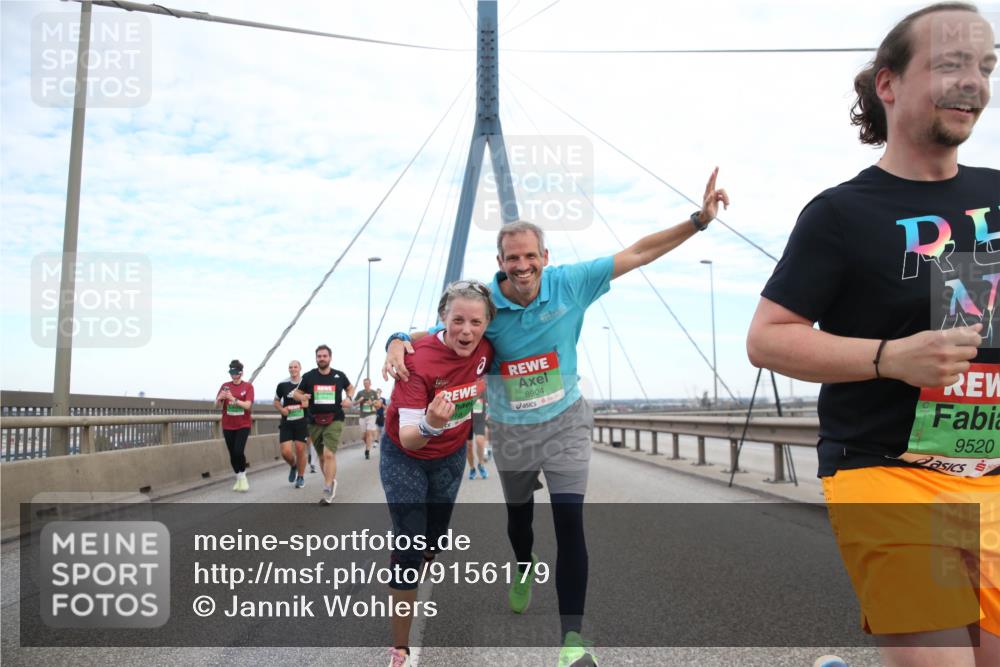 03.10.2025 - Köhlbrandbrückenlauf Jannik Wohlers http://msf.ph/oto/9156179 03.10.2025 15:28:52 Position 1 8904, 9520 meine-sportfotos.de