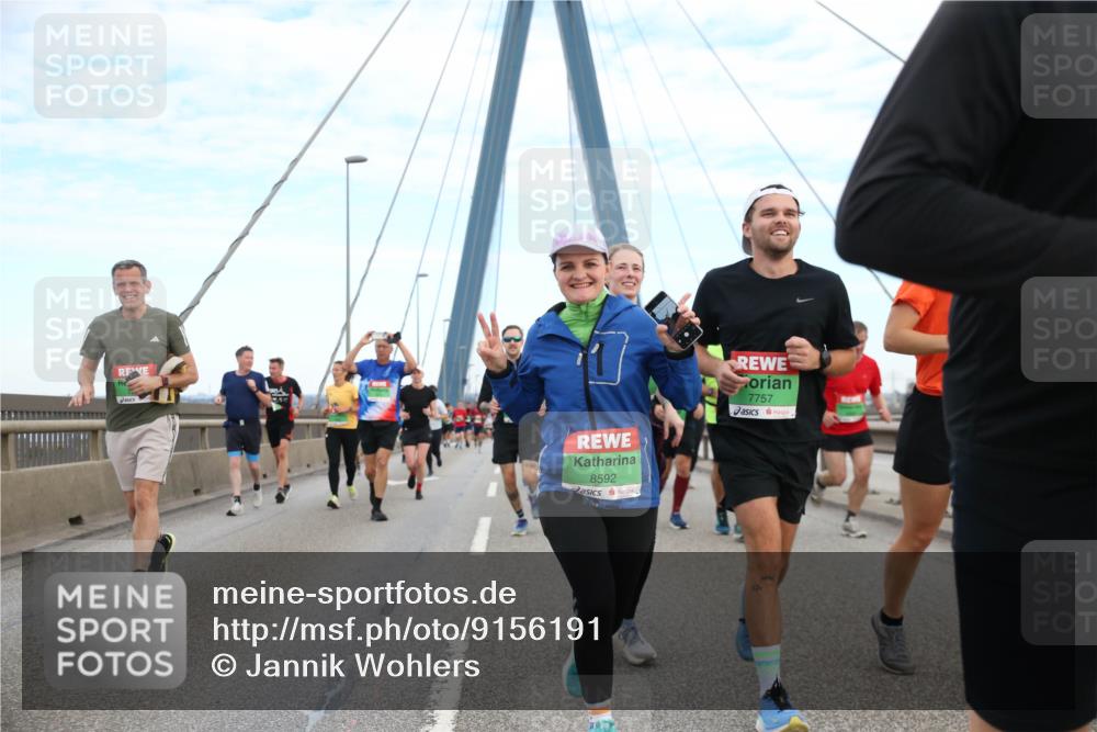 03.10.2025 - Köhlbrandbrückenlauf Jannik Wohlers http://msf.ph/oto/9156191 03.10.2025 15:28:56 Position 1 8592, 7757 meine-sportfotos.de