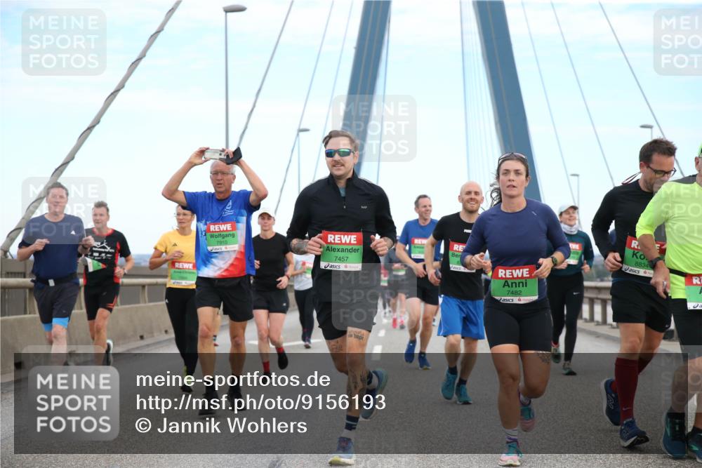 03.10.2025 - Köhlbrandbrückenlauf Jannik Wohlers http://msf.ph/oto/9156193 03.10.2025 15:28:57 Position 1 7910, 7457, 7482, 8834 meine-sportfotos.de