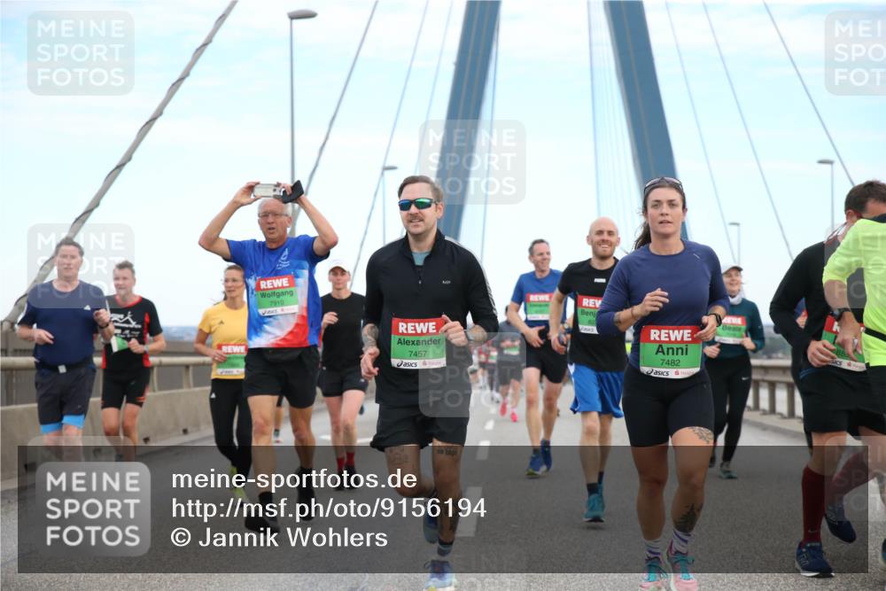 03.10.2025 - Köhlbrandbrückenlauf Jannik Wohlers http://msf.ph/oto/9156194 03.10.2025 15:28:57 Position 1 7910, 7457, 7482 meine-sportfotos.de